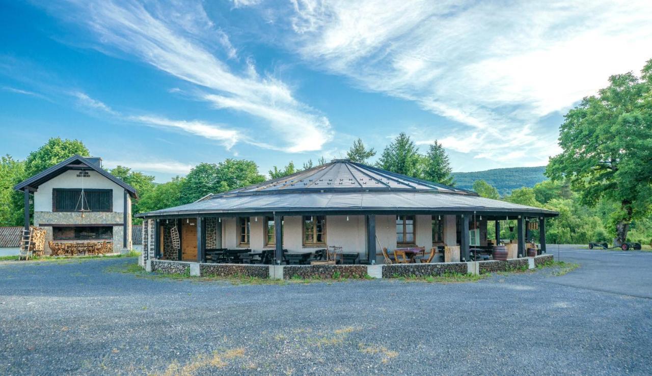 Resort Big House Plitvicka Jezera Licko Petrovo Selo Buitenkant foto