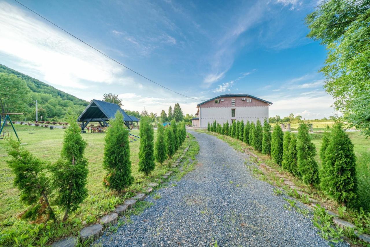 Resort Big House Plitvicka Jezera Licko Petrovo Selo Buitenkant foto